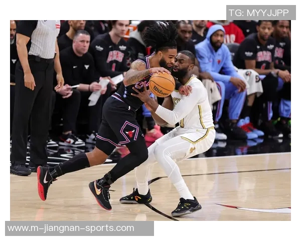 老鹰与公牛的激烈对决谁能在这场NBA较量中笑到最后 老鹰与公牛的激烈对决谁能在这场NBA较量中笑到最后